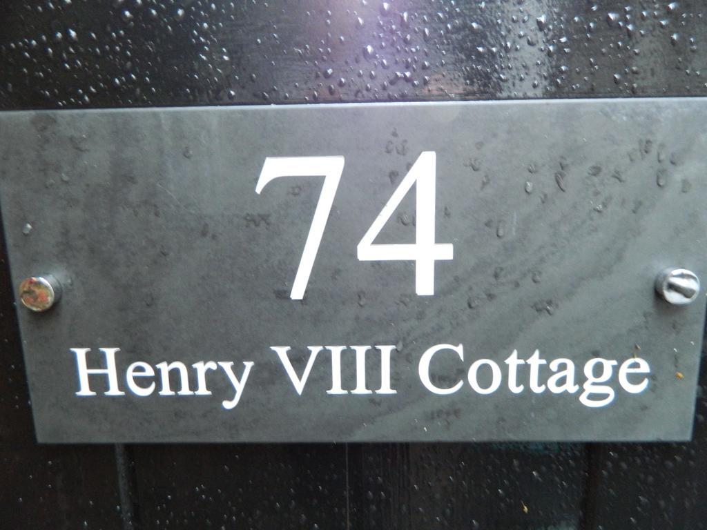 Henry VIII Cottage In The Heart Of Henley エクステリア 写真