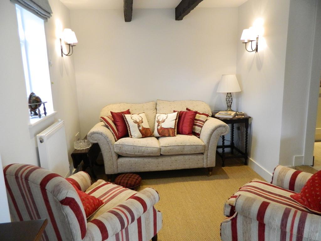 Henry VIII Cottage In The Heart Of Henley エクステリア 写真